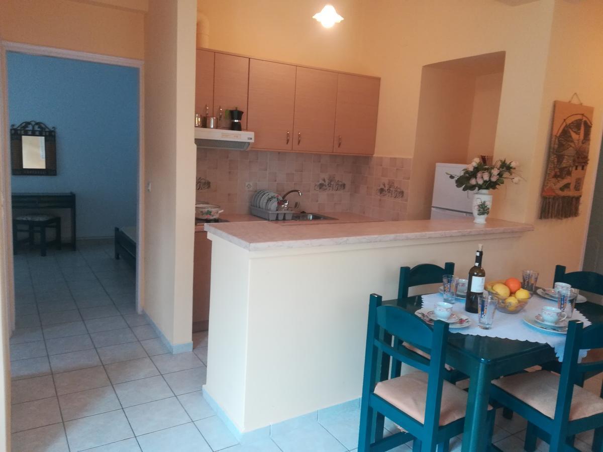 Konstantinos Apartments Agia Efimia Buitenkant foto