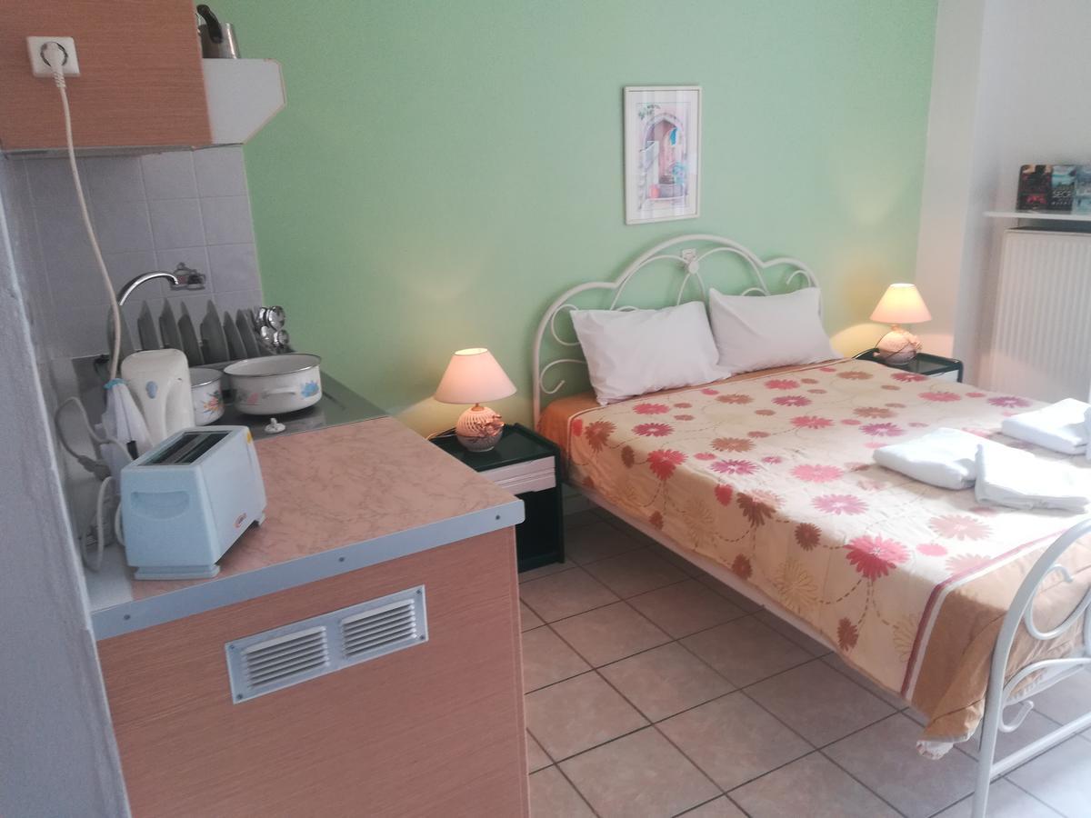 Konstantinos Apartments Agia Efimia Buitenkant foto