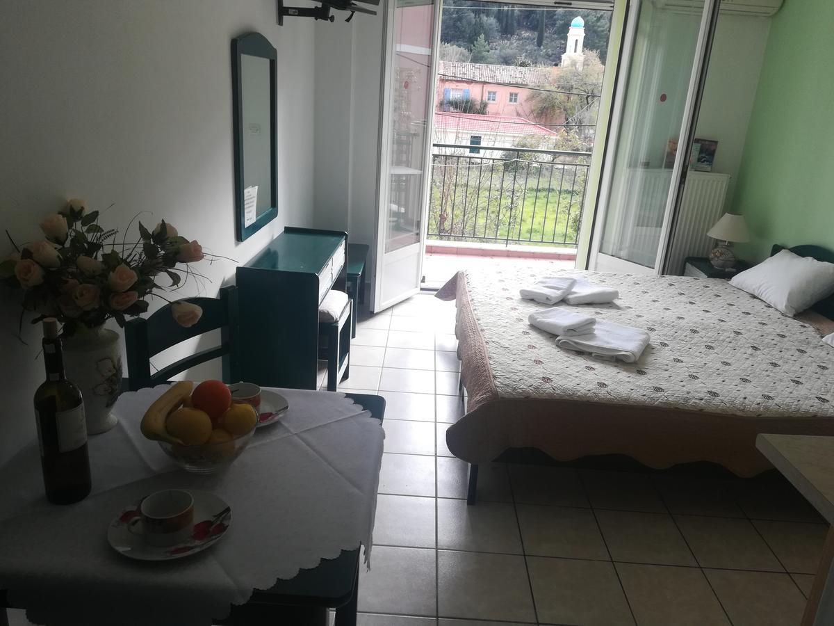 Konstantinos Apartments Agia Efimia Buitenkant foto