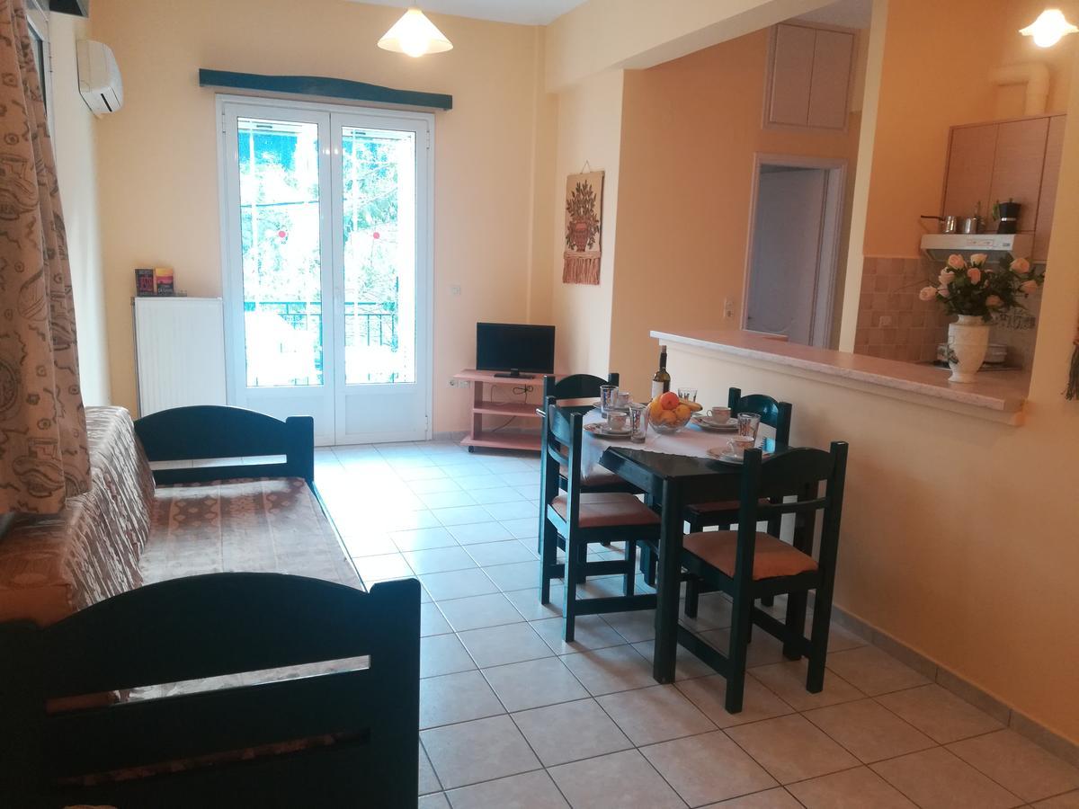 Konstantinos Apartments Agia Efimia Buitenkant foto