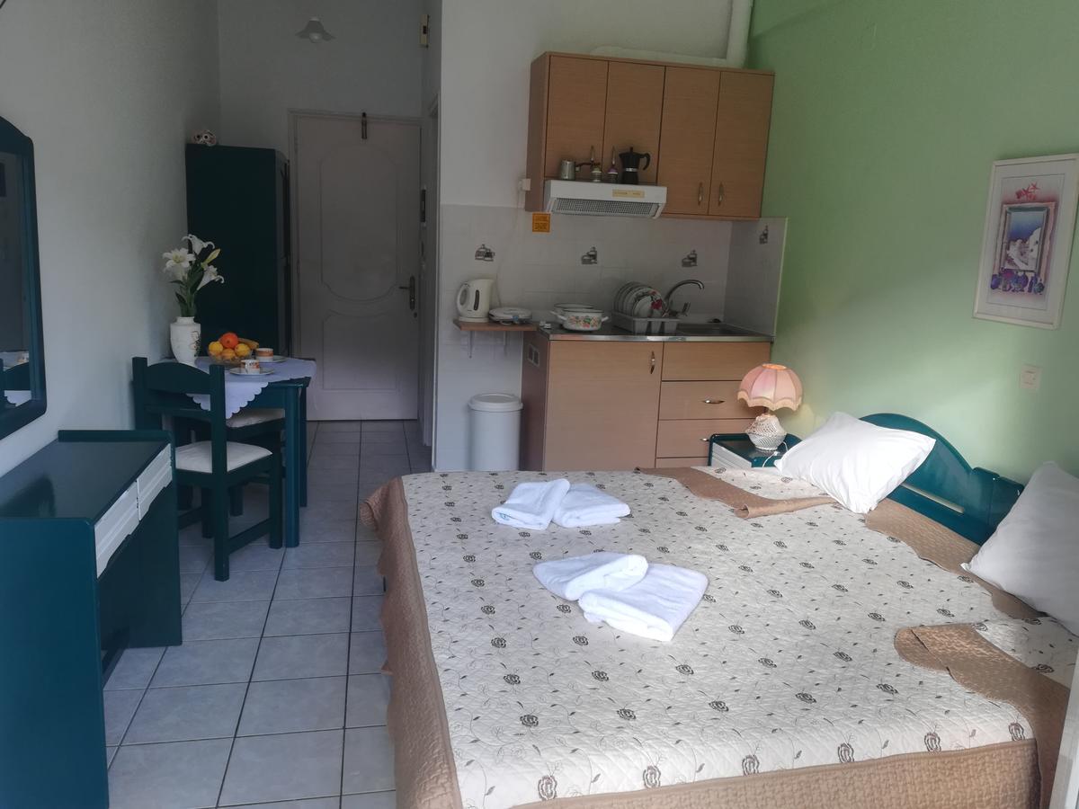 Konstantinos Apartments Agia Efimia Buitenkant foto