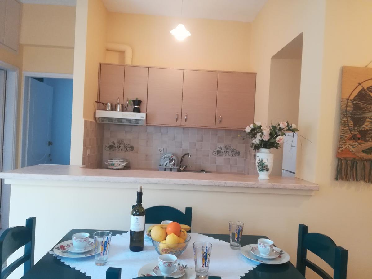 Konstantinos Apartments Agia Efimia Buitenkant foto