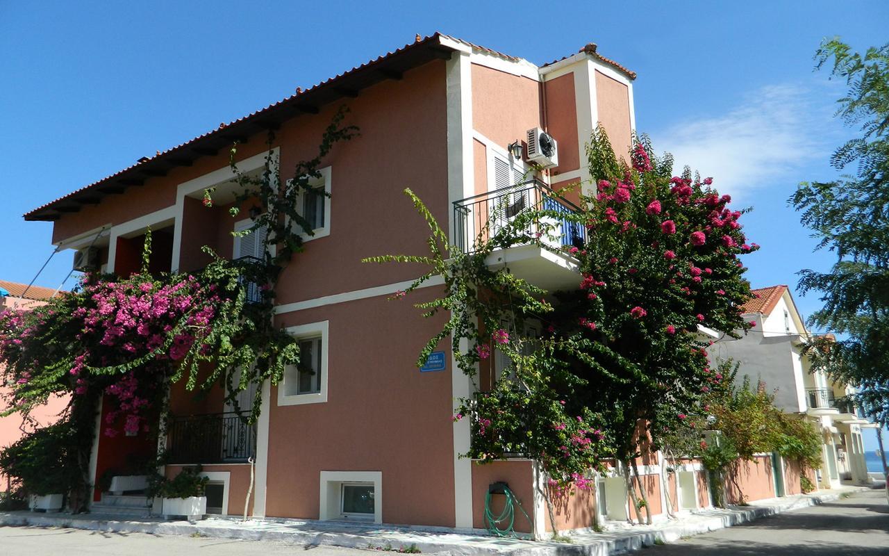 Konstantinos Apartments Agia Efimia Buitenkant foto